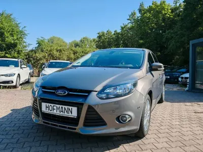 Gebraucht Ford Focus Titanium 116 PS (85 kW) 2011 Braun Limousine