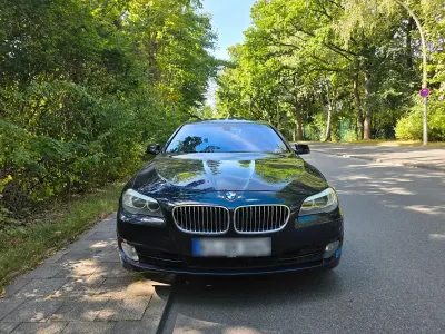Gebraucht BMW 525 204 PS (150 kW) 2011 Blau Limousine