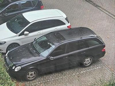 Mercedes E220
