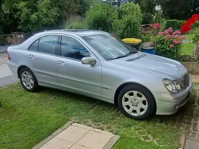 Gebraucht Mercedes C220 Elegance 150 PS (110 kW) 2006 Silber Limousine