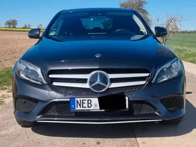Usata Mercedes C200 160 CV (117 kW) 2019 Nero Berlina