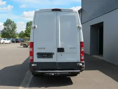 Gebraucht Iveco Daily 126 PS (92 kW) 2014 White ic 194 Van