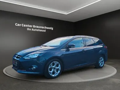Gebraucht Ford Focus Titanium 140 PS (102 kW) 2013 Grau Limousine