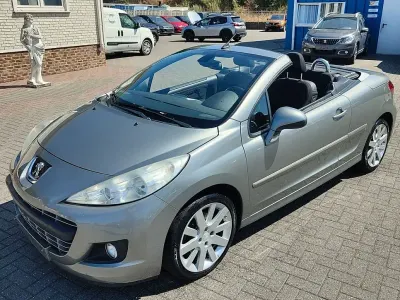 Gebraucht Peugeot 207 111 PS (81 kW) 2015 Grau Cabrio