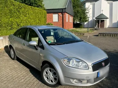 Gebraucht Fiat Linea 120 PS (88 kW) 2010 Silber Limousine