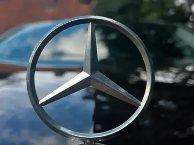 Gebraucht Mercedes E200 184 PS (135 kW) 2009 Braun Limousine