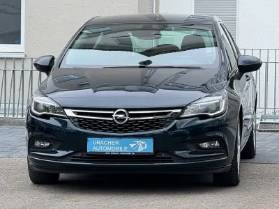 Używany Opel Astra Innovation 150 KM (110 kW) 2017 Zielony Sedan/Limuzyna