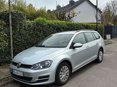 Gebraucht VW Golf VII Trendline 110 PS (80 kW) 2015 Grau Kombi