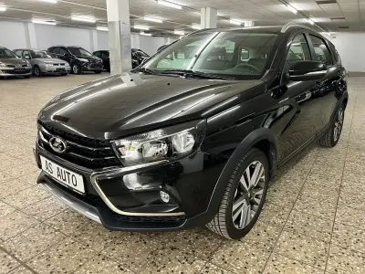 Gebraucht Lada Vesta 102 PS (75 kW) 2020 Schwarz Limousine