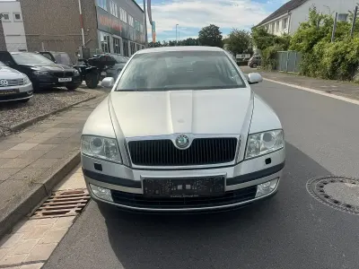Gebraucht Skoda Octavia 105 PS (77 kW) 2005 Silber Limousine