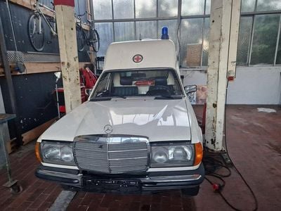 Gebraucht Mercedes 280 185 PS (136 kW) 1986 Kombi