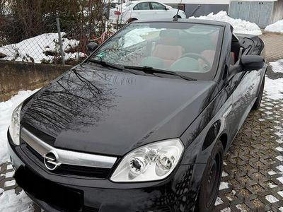 Schwarz Gebraucht 2009 Opel Tigra Cabrio | 2.700 € (Etwas zu teuer)
