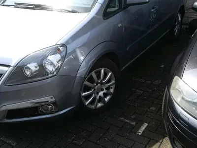 Gebraucht Opel Zafira 120 PS (88 kW) 2006 Silber Van / Kleinbus