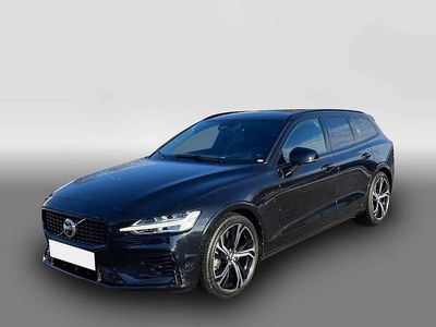 Używany Volvo V60 Ultimate 455 KM (334 kW) 2022 Czarny Kombi