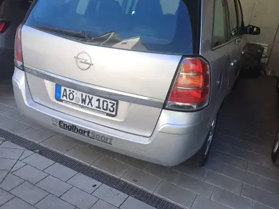 Używany Opel Zafira 105 KM (77 kW) 2006 Srebrny Minivan