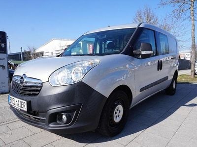 Usado Opel Combo 105 HP (77 kW) 2015 Prateado Monovolume