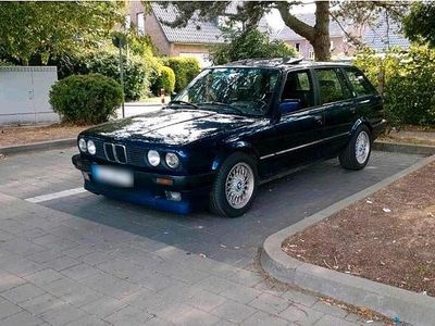 Gebraucht BMW 318 113 PS (83 kW) 1991 Blau Kombi