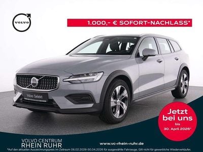 Second-hand Volvo V60 CC Plus 197 CP (144 kW) 2023 Gri Break