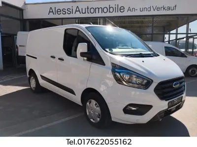 Używany Ford Transit Custom Trend 105 KM (77 kW) 2021 Biały Minivan