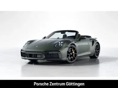 Usata Porsche 992 650 CV (478 kW) 2021 Verde Cabrio