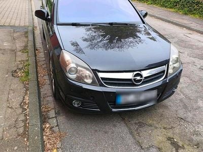 Usado Opel Signum 155 HP (114 kW) 2008 Preto Citadino