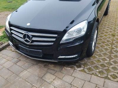 Second-hand Mercedes R300 190 CP (139 kW) 2012 Negru Monovolum