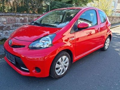Usata Toyota Aygo 68 CV (50 kW) 2014 Rosso Utilitaria