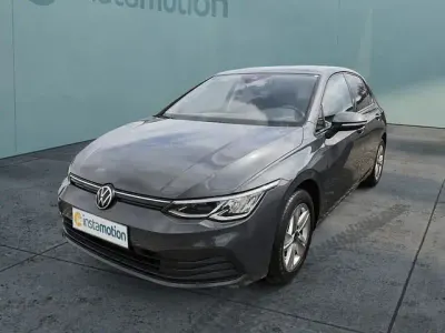 Gebraucht VW Golf VII Life 131 PS (96 kW) 2020 Grau