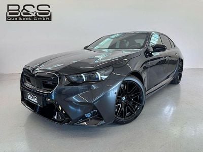 Grau Gebraucht 2025 BMW M5 Basis Limousine | 119.990 € (Superpreis)