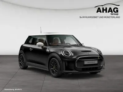 Gebraucht Mini Cooper SE Classic 135 kW (184 PS) 2023 Schwarz Kleinwagen