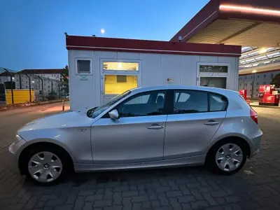Gebraucht BMW 118 143 PS (105 kW) 2008 Silber Kleinwagen