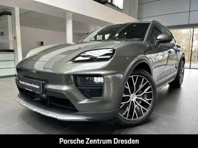 Neu Porsche Macan Chrono 264 kW (360 PS) 2026 Aventuringrünmetallic (metallic) SUV