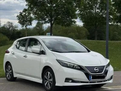 Gebraucht Nissan Leaf 110 kW (150 PS) 2022 Weiß Kleinwagen