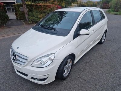 Mercedes B200