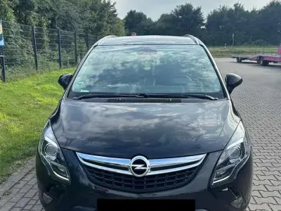 Gebraucht Opel Zafira Tourer Sport 131 PS (96 kW) 2012 Van / Kleinbus