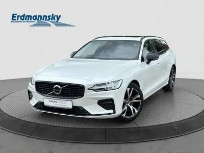 Gebraucht Volvo V60 145 PS (106 kW) 2025 Kombi