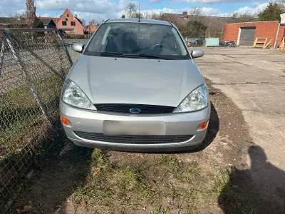 Gebraucht Ford Focus 2001 Silber Kleinwagen
