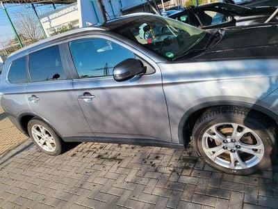 Gebraucht Mitsubishi Outlander Diamant Edition 150 PS (110 kW) 2014 Silber SUV
