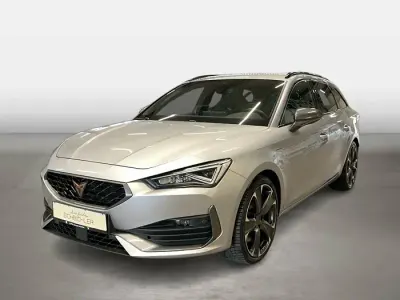 Używany Cupra Leon VZ 245 KM (180 kW) 2023 Srebrny Kombi