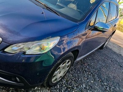 gebraucht Peugeot 2008 1.6 VTi Allure