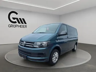 Gebraucht VW Multivan 150 PS (110 kW) 2018 Grün Van / Kleinbus
