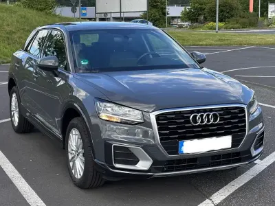 Gebraucht Audi Q2 Design 150 PS (110 kW) 2019 Grau SUV