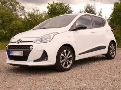 Gebraucht Hyundai i10 Passion 67 PS (49 kW) 2019 Weiß Kleinwagen