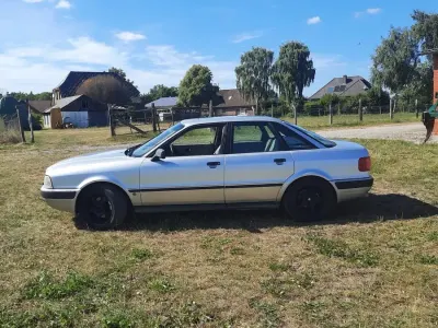 Gebraucht Audi 80 115 PS (84 kW) 1992 Silber Limousine