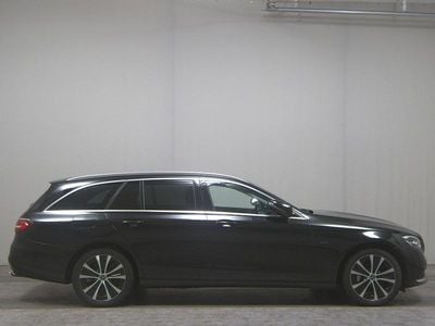 Gebraucht Mercedes E300 Avantgarde 306 PS (225 kW) 2020 Schwarz Kombi