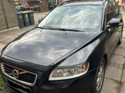 Gebraucht Volvo V50 109 PS (80 kW) 2011 Schwarz Kombi