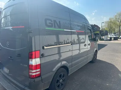 Usado Mercedes Sprinter 143 HP (105 kW) 2018 Cinzento Van