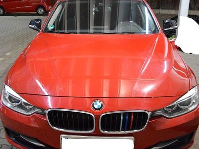 Gebraucht BMW 320 Sport Line 184 PS (135 kW) 2013 Rot Kombi