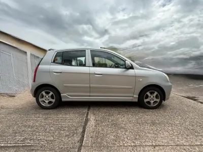 Gebraucht Kia Picanto 64 PS (47 kW) 2005 Silber Kleinwagen