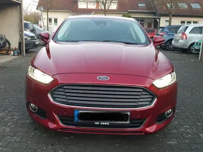 Gebraucht Ford Mondeo Titanium 241 PS (177 kW) 2015 Rot Kleinwagen